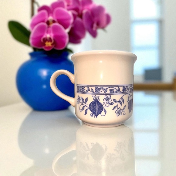 Discontinued Biltons Ltd. Blue Onion Pattern – Collectible English Stoneware Mug - Picture 1 of 13